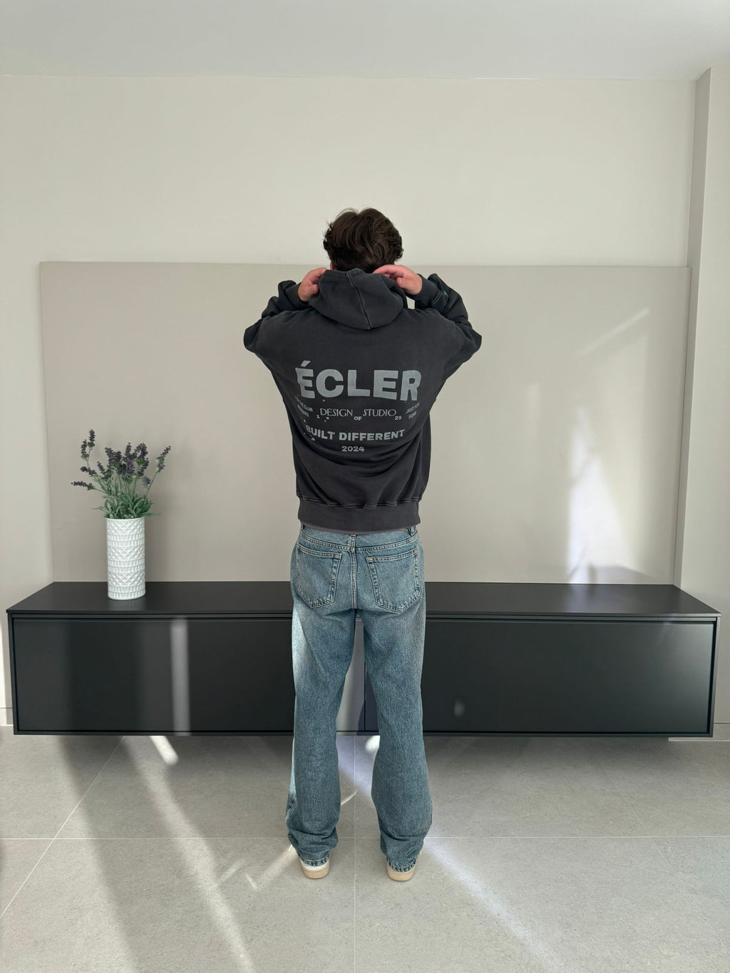 SUDADERA CON CAPUCHA "LOTE 1"